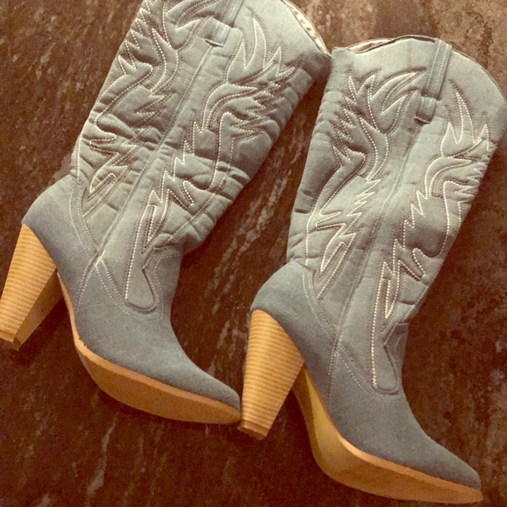 Jean colored cloth cowboy boot heels